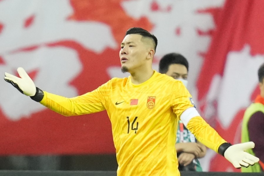 So thua Indonesia, tuyen Trung Quoc voi bay ve nuoc hinh anh