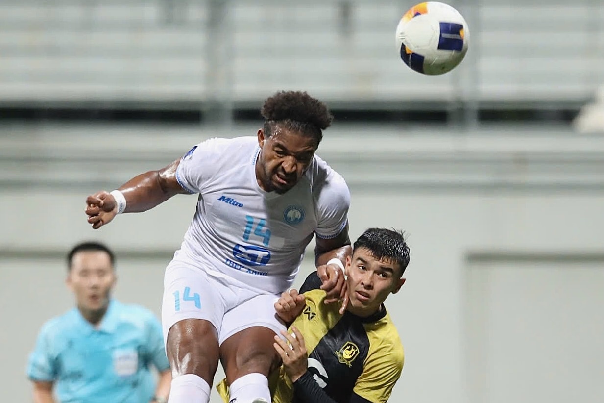 Nam Dinh hoa nhoc nhan CLB Singapore du co toi 8 'Tay' hinh anh