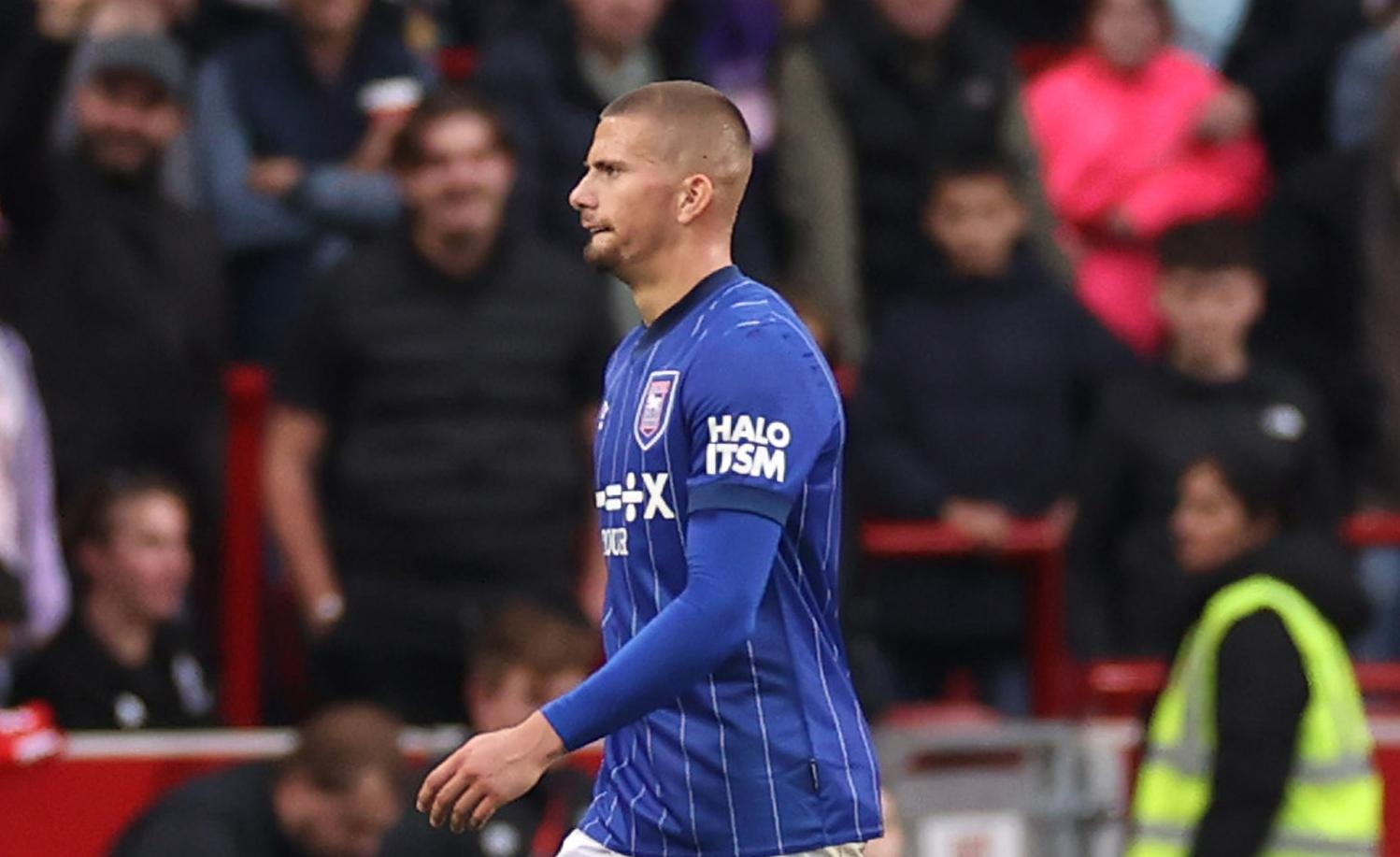 Dem ac mong cua hau ve Ipswich Town hinh anh