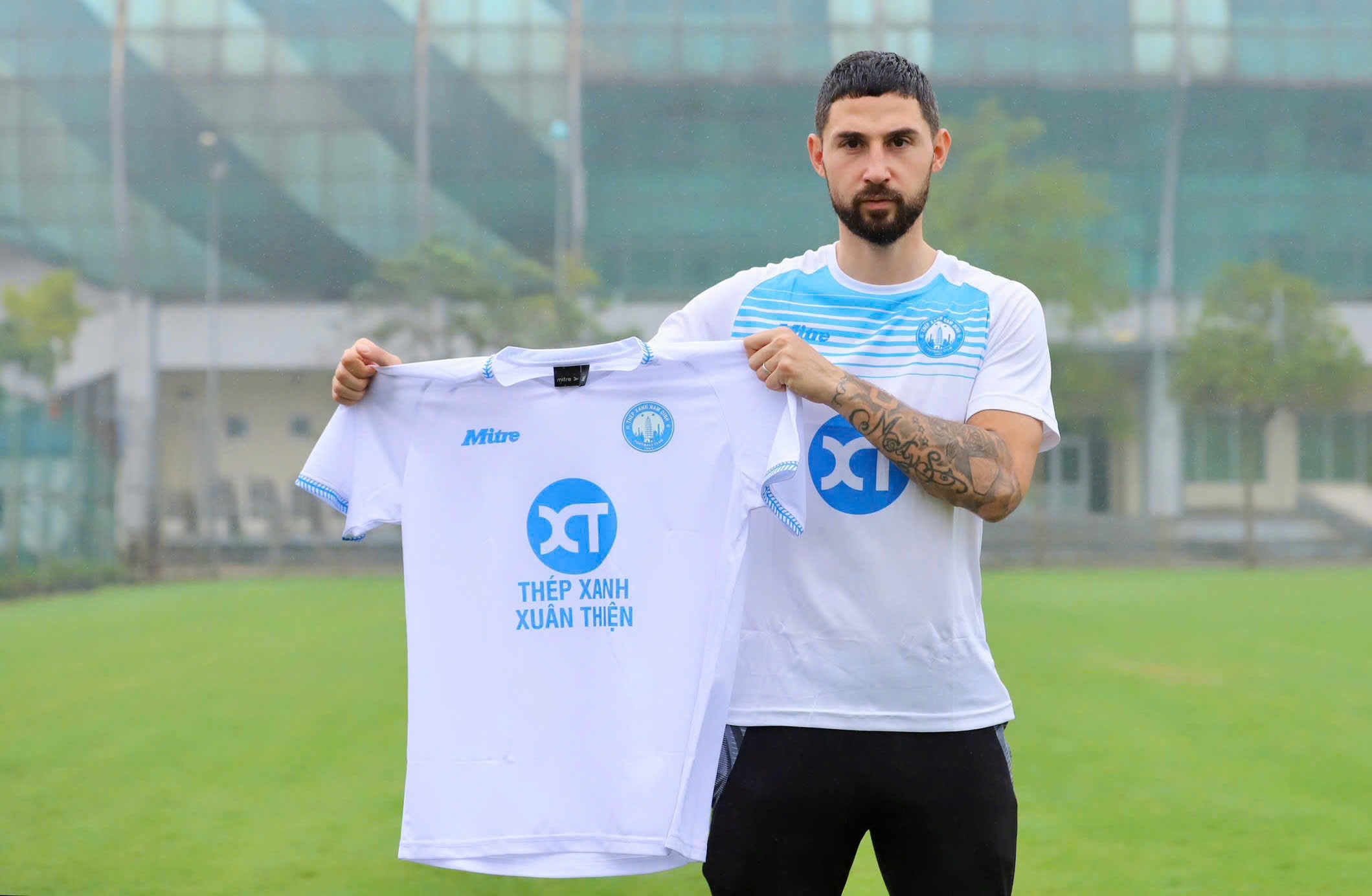 Hau ve Viet kieu gia nhap CLB Nam Dinh hinh anh