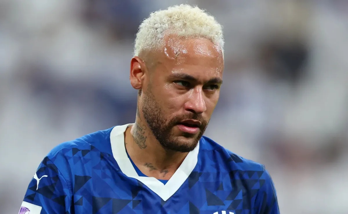 Neymar lai chan thuong hinh anh