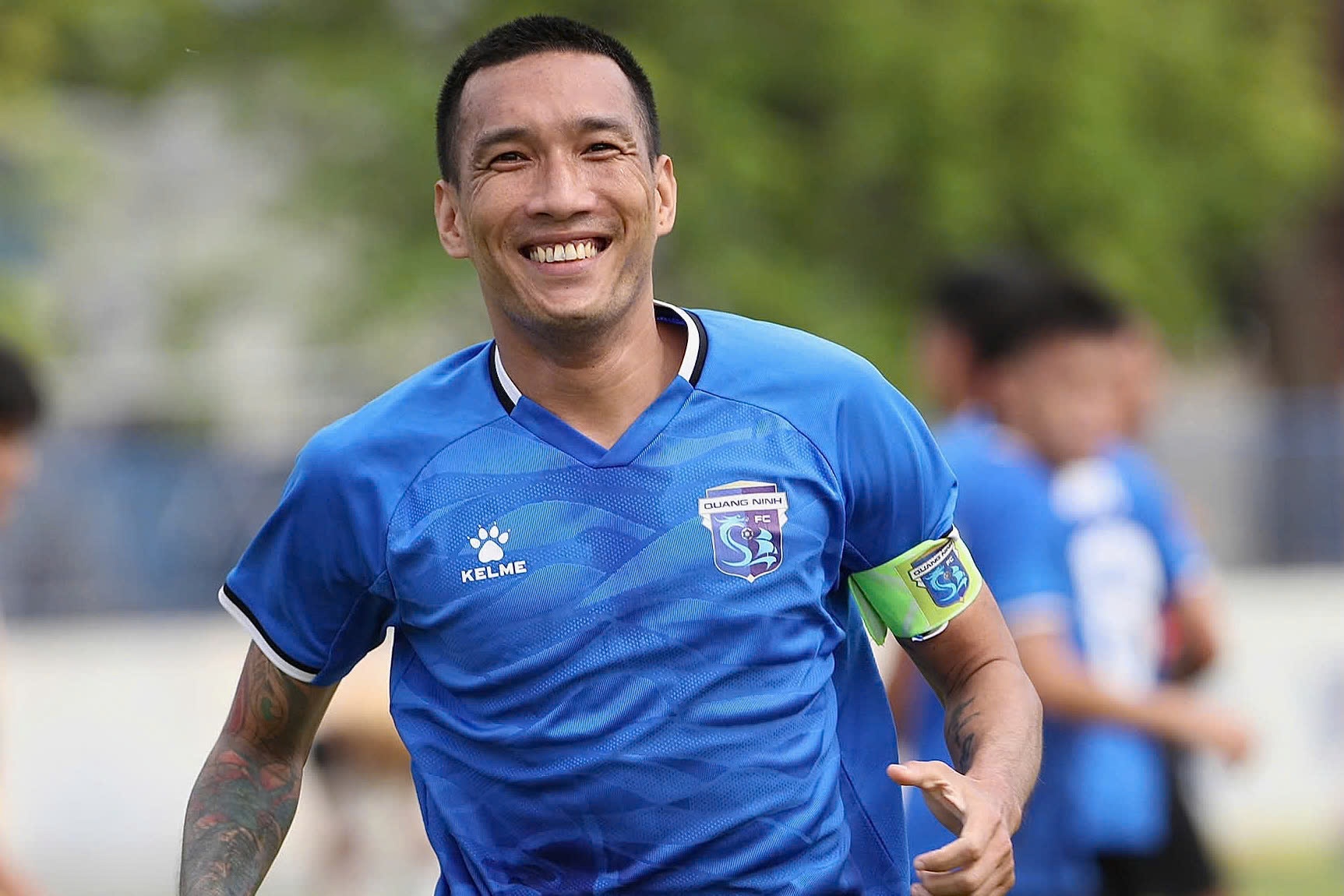 CLB Quang Ninh len hang som hinh anh