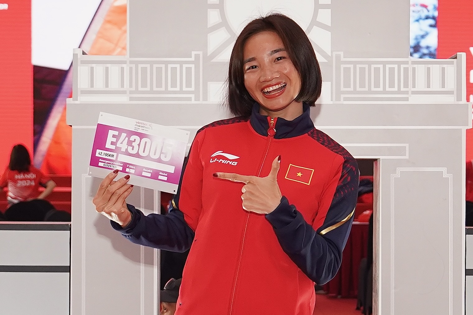 Soi dong giai chay lien quoc gia Viet Nam - Lao - Campuchia hinh anh