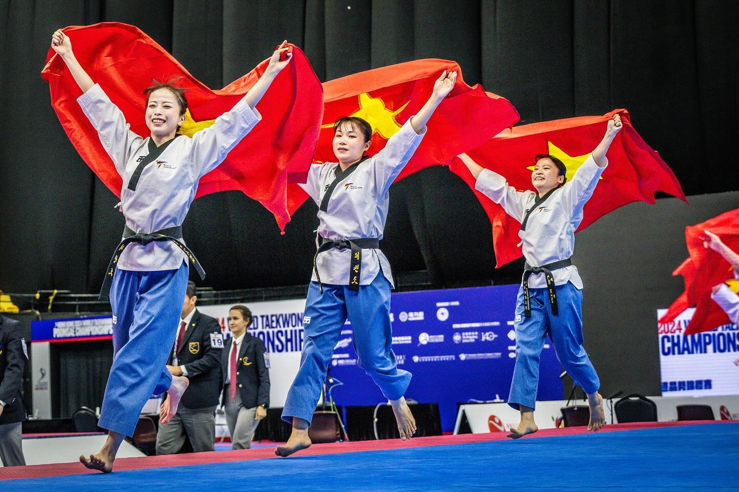 Chau Tuyet Van lan thu nam vo dich taekwondo the gioi hinh anh
