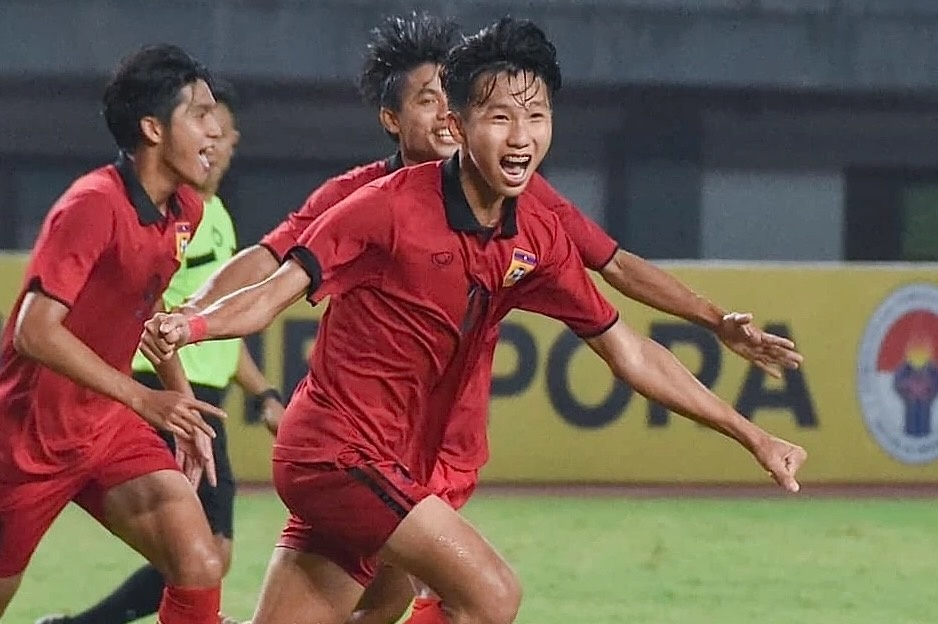 Cau thu goc Viet xuat sac nhat giai Lao hinh anh