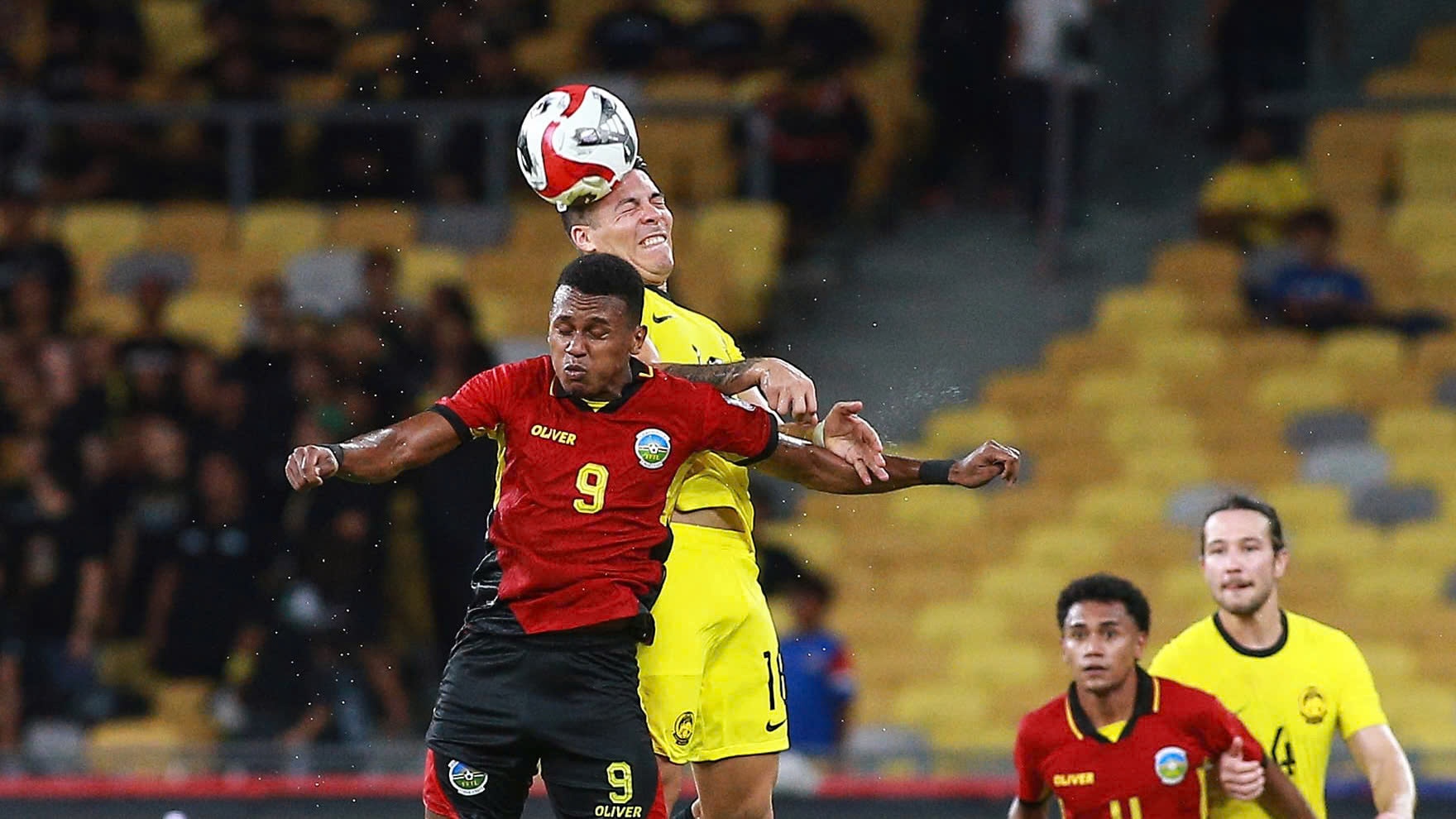 Tuyen Timor Leste gay an tuong o tran thua Malaysia hinh anh