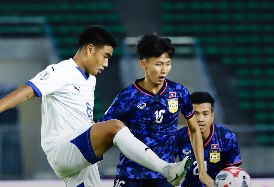 Tuyen Lao khien Philippines chat vat gianh 1 diem hinh anh