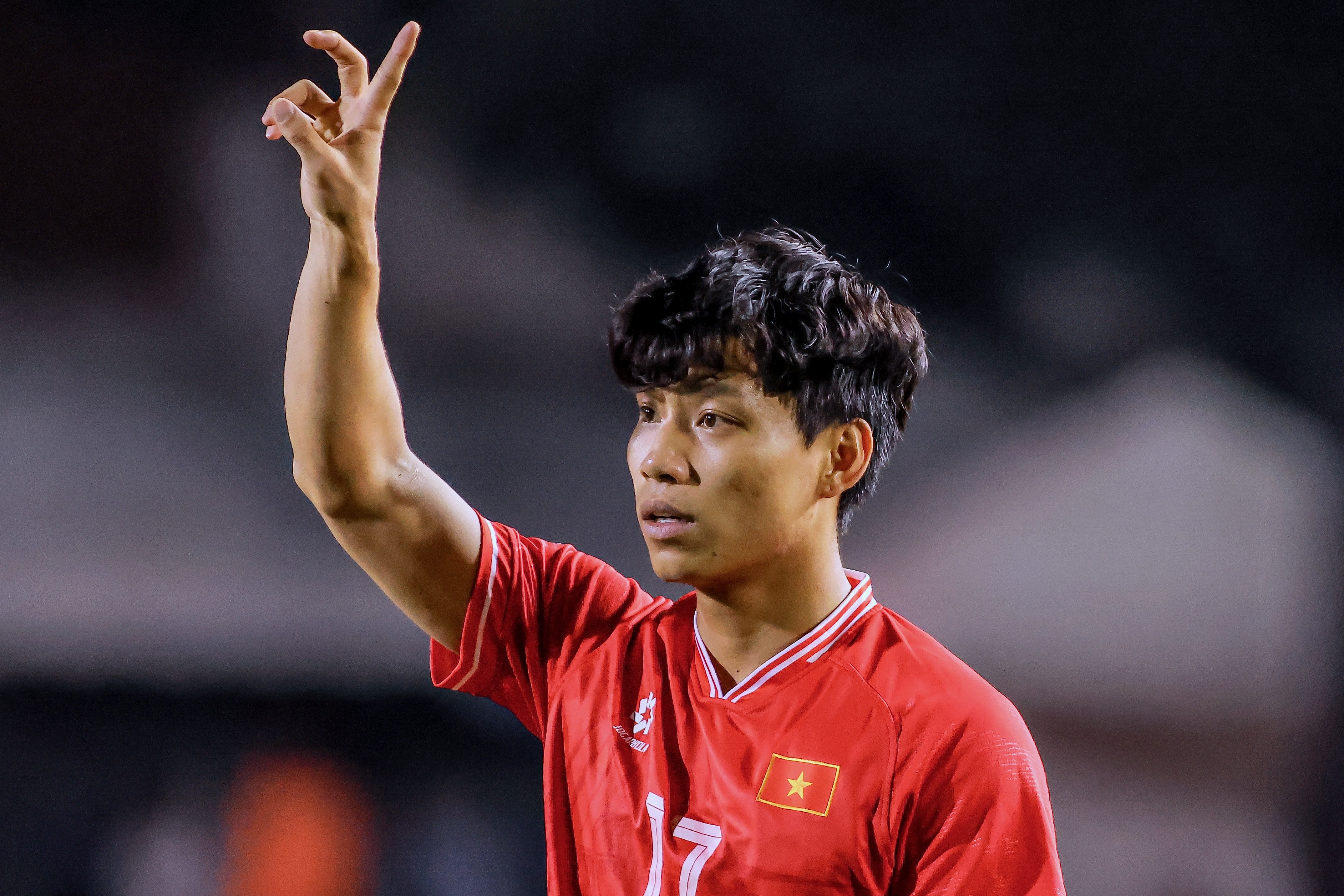 Bai hoc sau pha ‘chet hut’ cua tuyen Viet Nam hinh anh