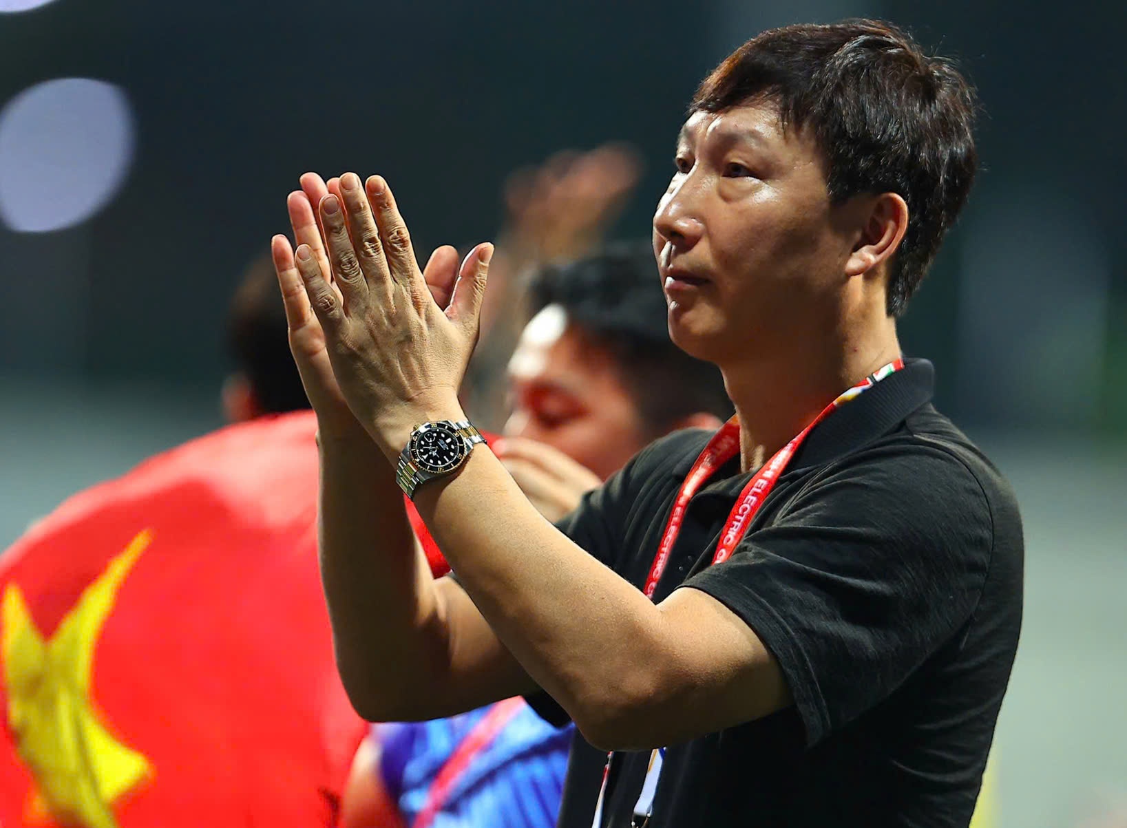 Dau hoi ve su on dinh cua tuyen Viet Nam hinh anh