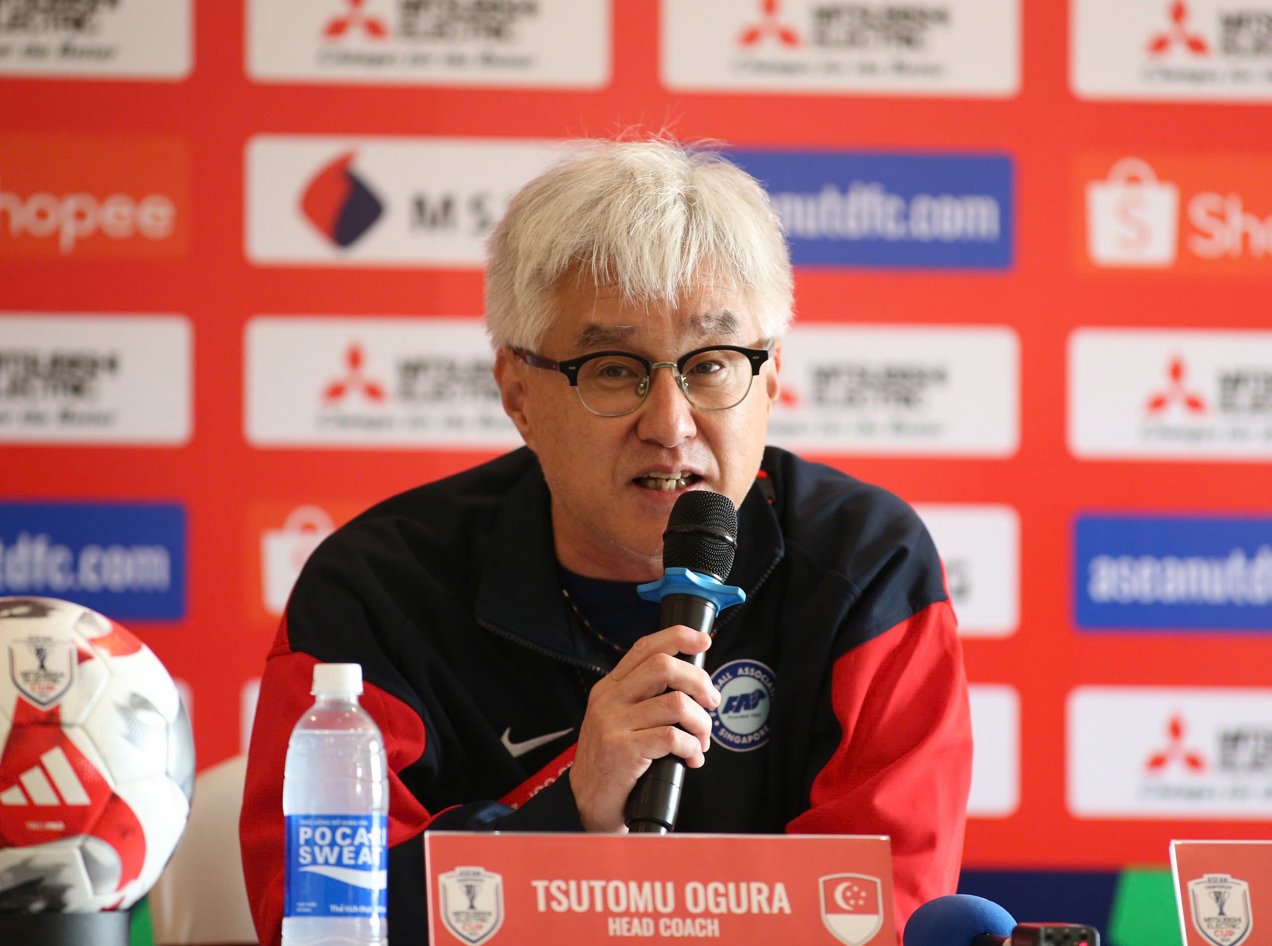 HLV tuyen Singapore: 'Xuan Son co it co hoi' hinh anh