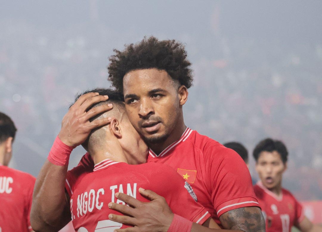 Xuan Son lap cu dup giup tuyen Viet Nam danh bai Thai Lan hinh anh