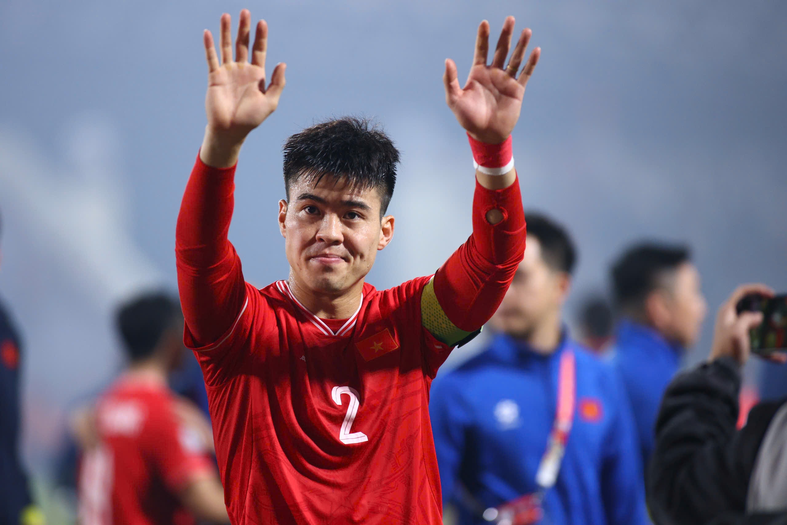 Tuyen Viet Nam nhan mua tien thuong sau tran thang Thai Lan hinh anh