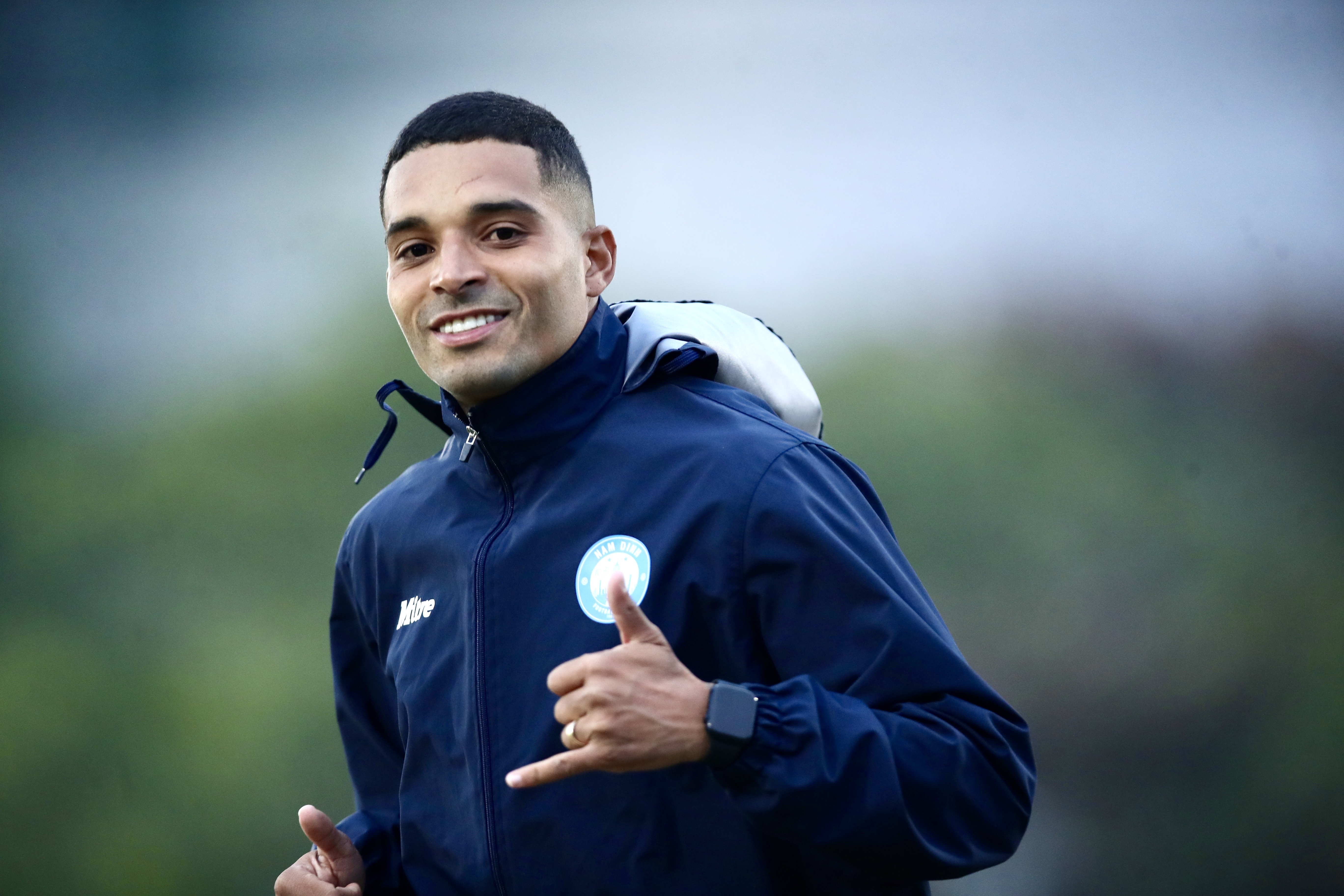 CLB Nam Dinh cong bo tan binh va chia tay 2 cau thu hinh anh