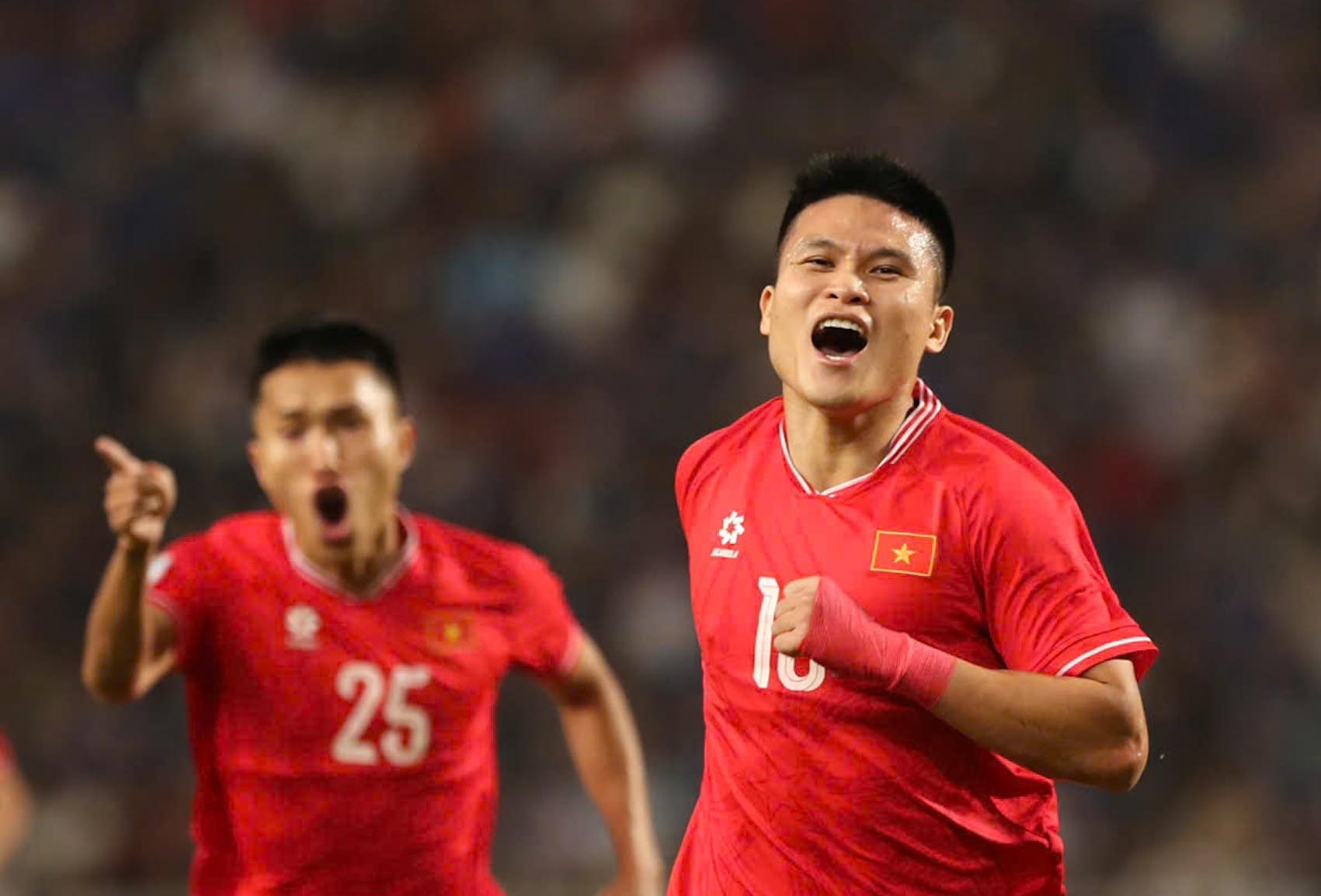 Tuyen Viet Nam vo dich ngay tren dat Thai Lan hinh anh