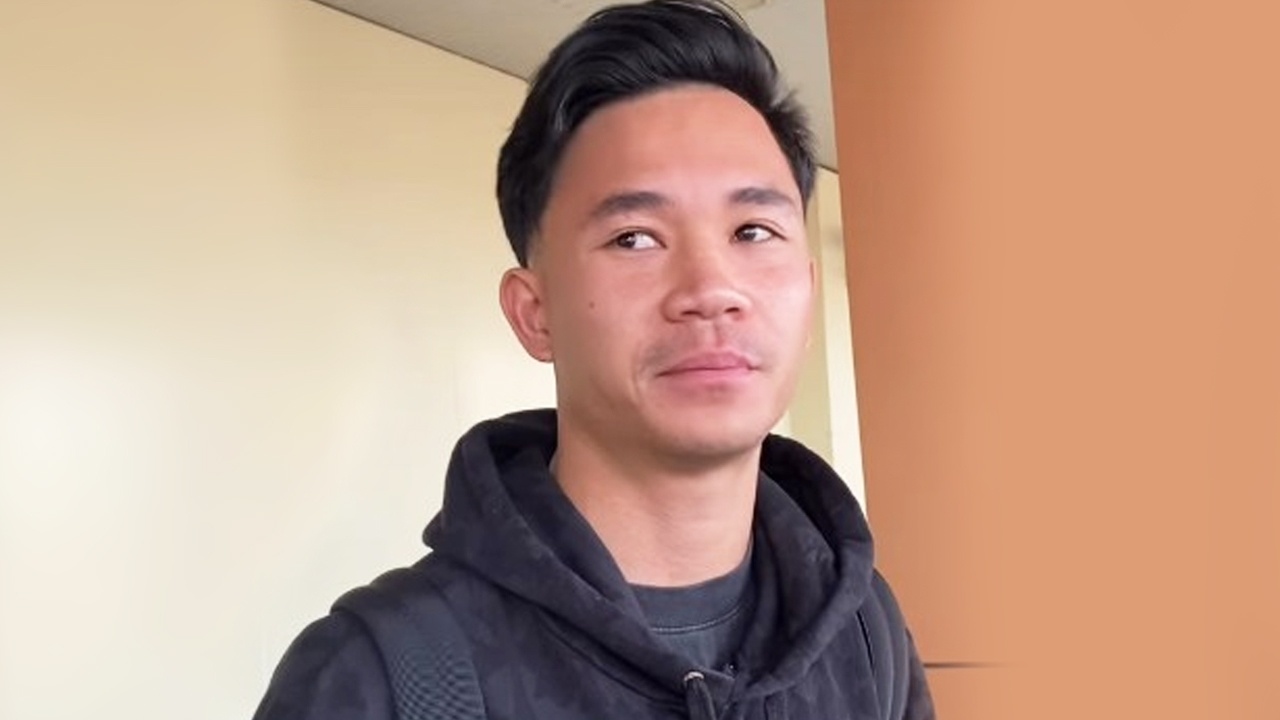 Supachok xuc dong roi Thai Lan de sang Nhat Ban hinh anh