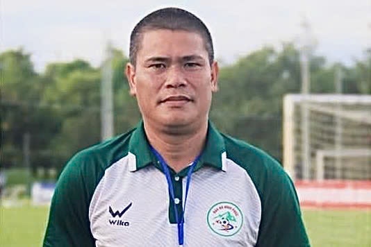 3 HLV giai U19 bi cam hoat dong 1 nam hinh anh