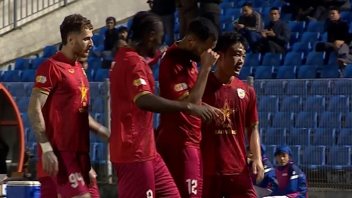 Pha kien tao dau tien cua Xuan Truong mua nay hinh anh