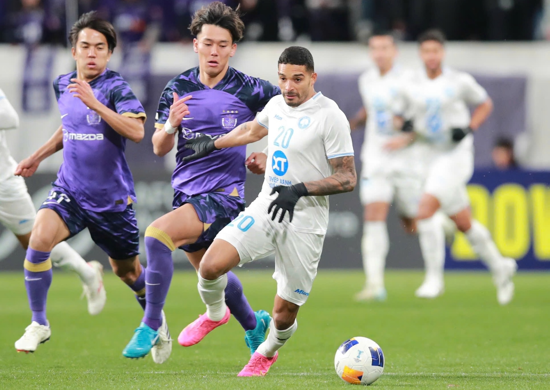 CLB Nam Dinh chia tay ngoai binh Brazil hinh anh