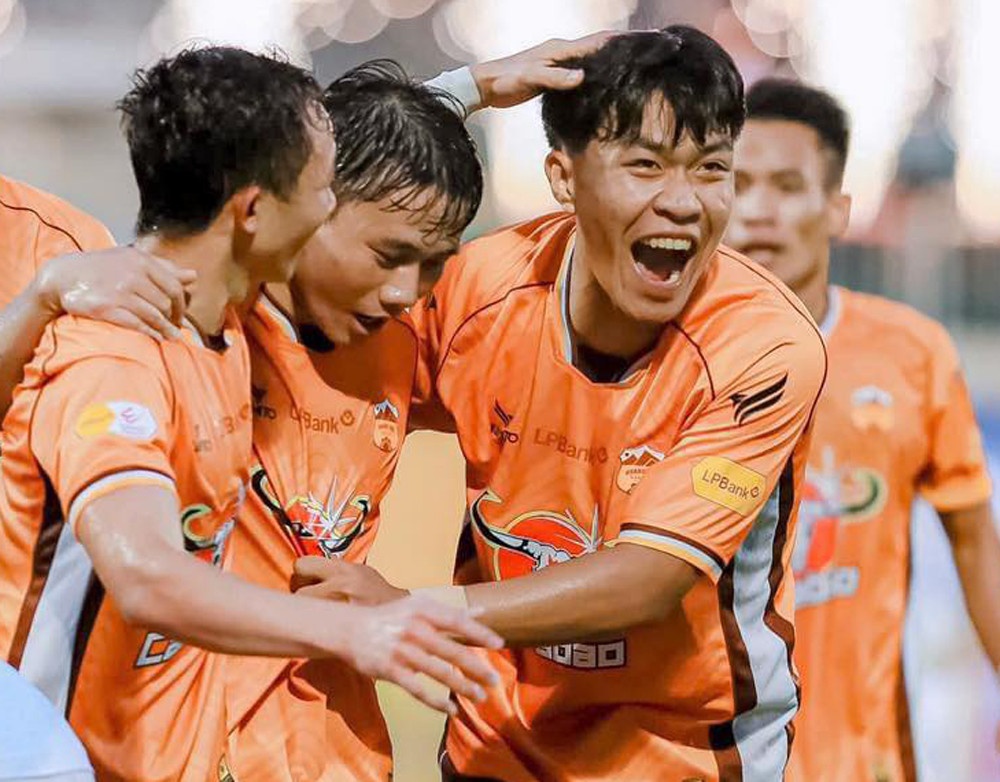 Cau thu tre HAGL ghi ban truoc ngay len tuyen hinh anh