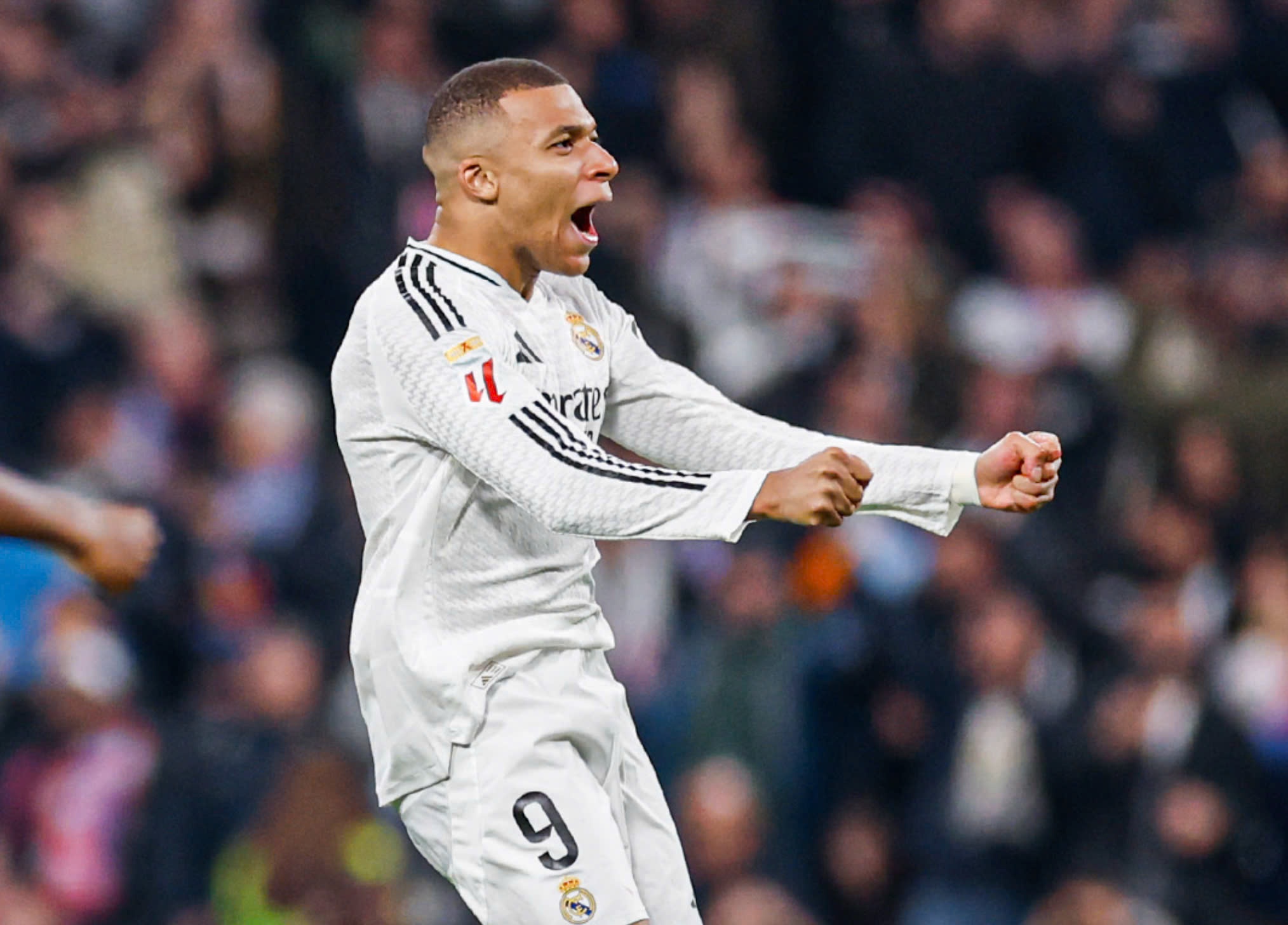 Mbappe lap ky luc hinh anh