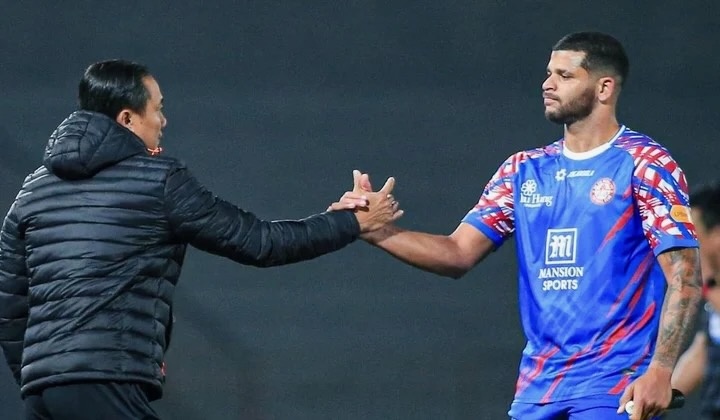 Ngoai binh V.League mat viec sau 11 ngay hinh anh