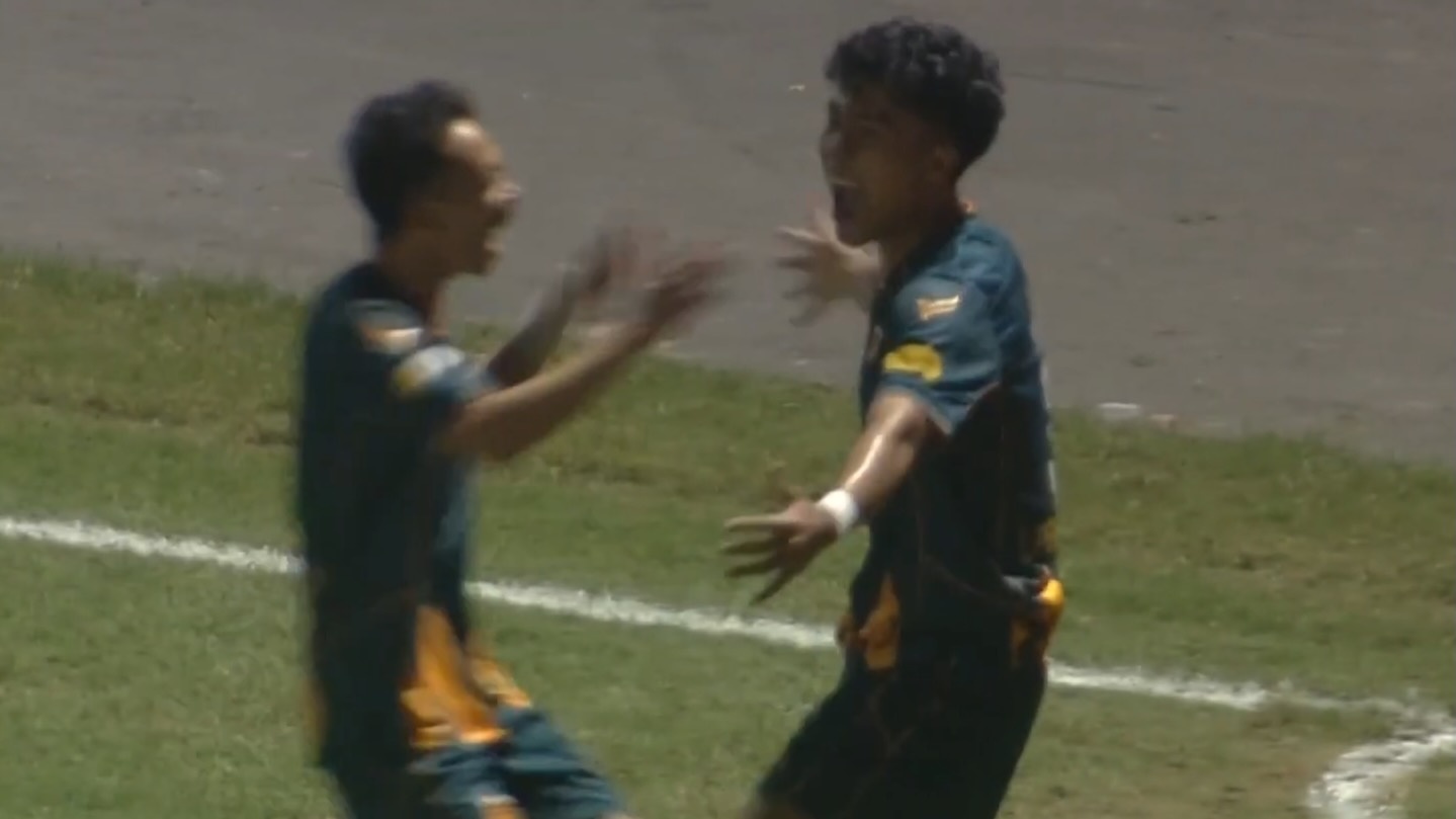 Thanh Hoa 2-2 HAGL: Ly Duc, Minh Vuong toa sang hinh anh