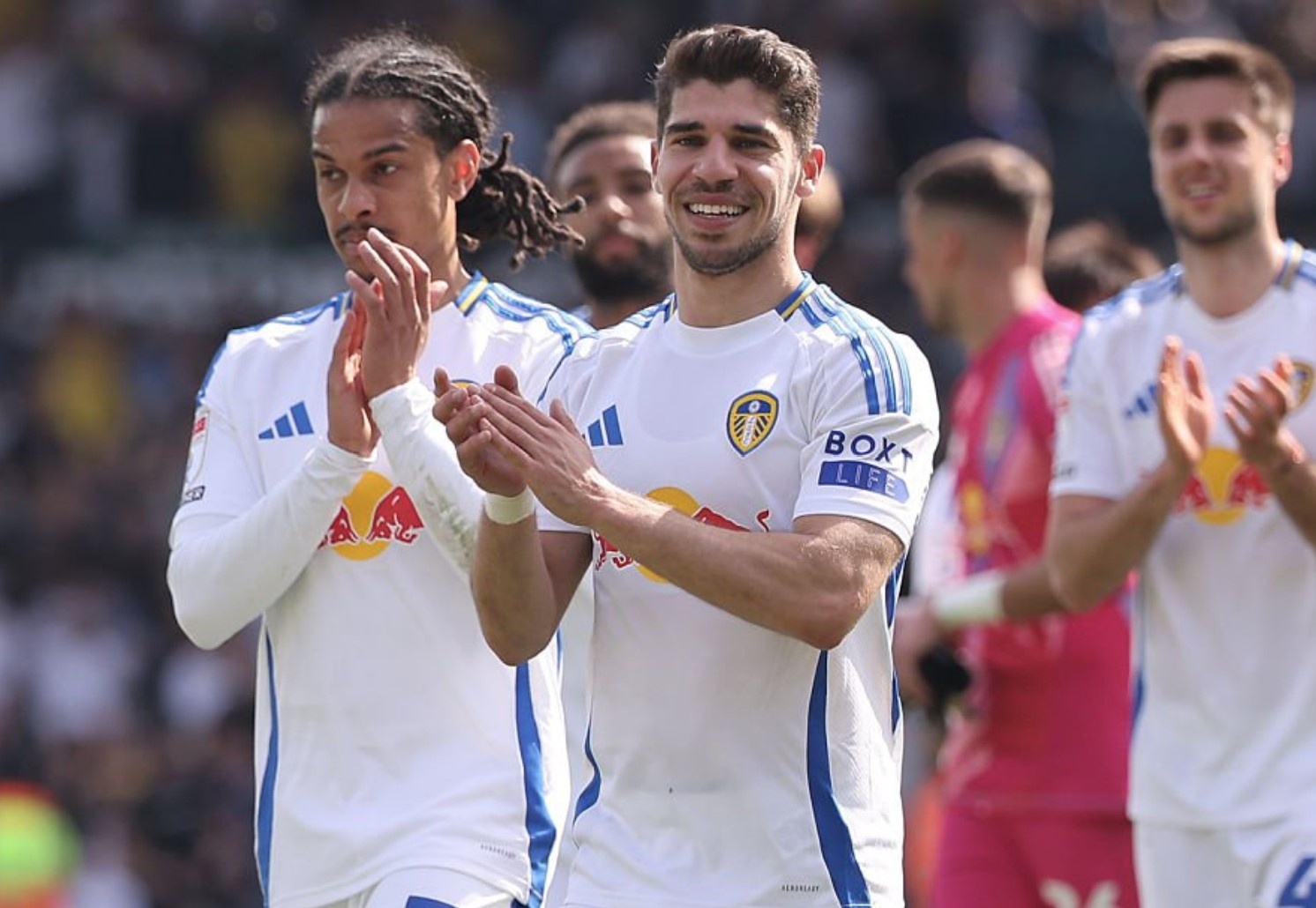 2 CLB thang hang Premier League lo dien hinh anh