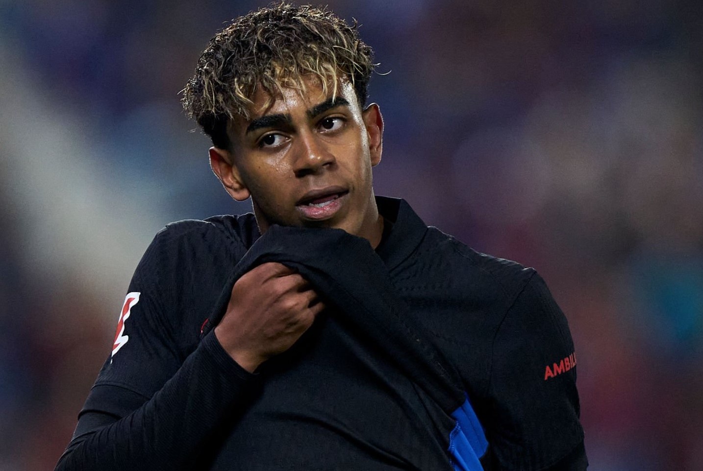 Barcelona bo xa Real Madrid hinh anh