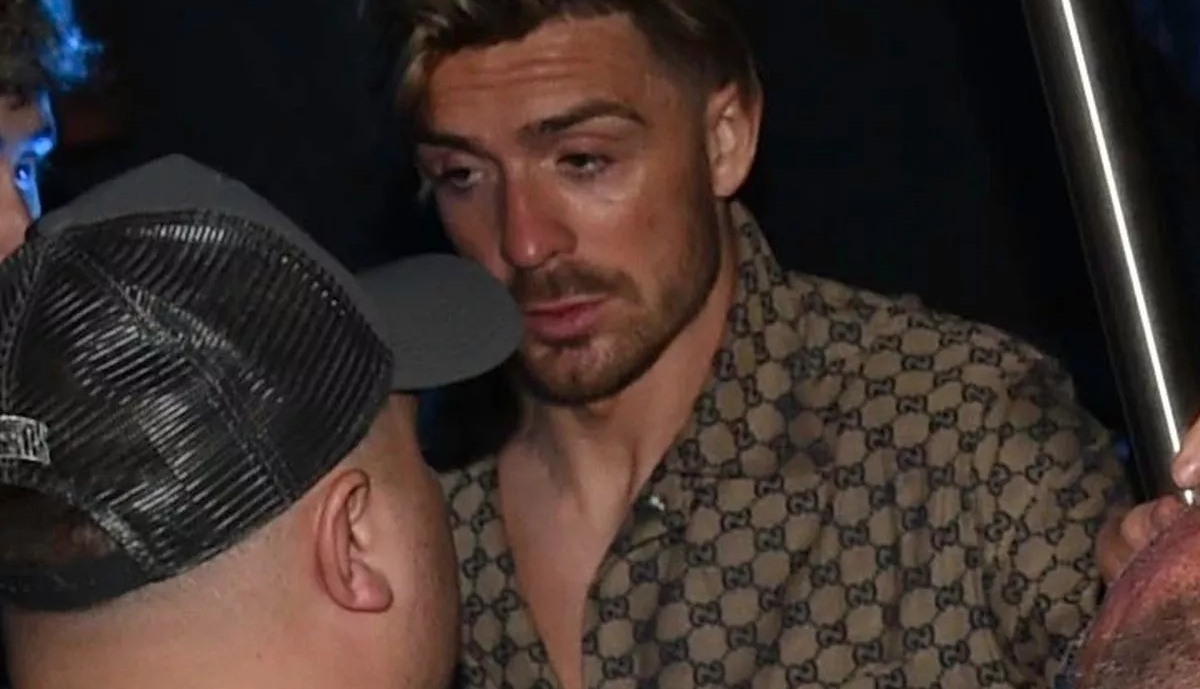 Grealish roi cau lac bo thoat y luc 4 gio sang hinh anh