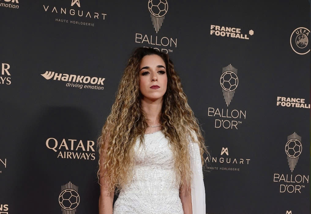 Vo Jota du le trao giai Qua bong vang hinh anh