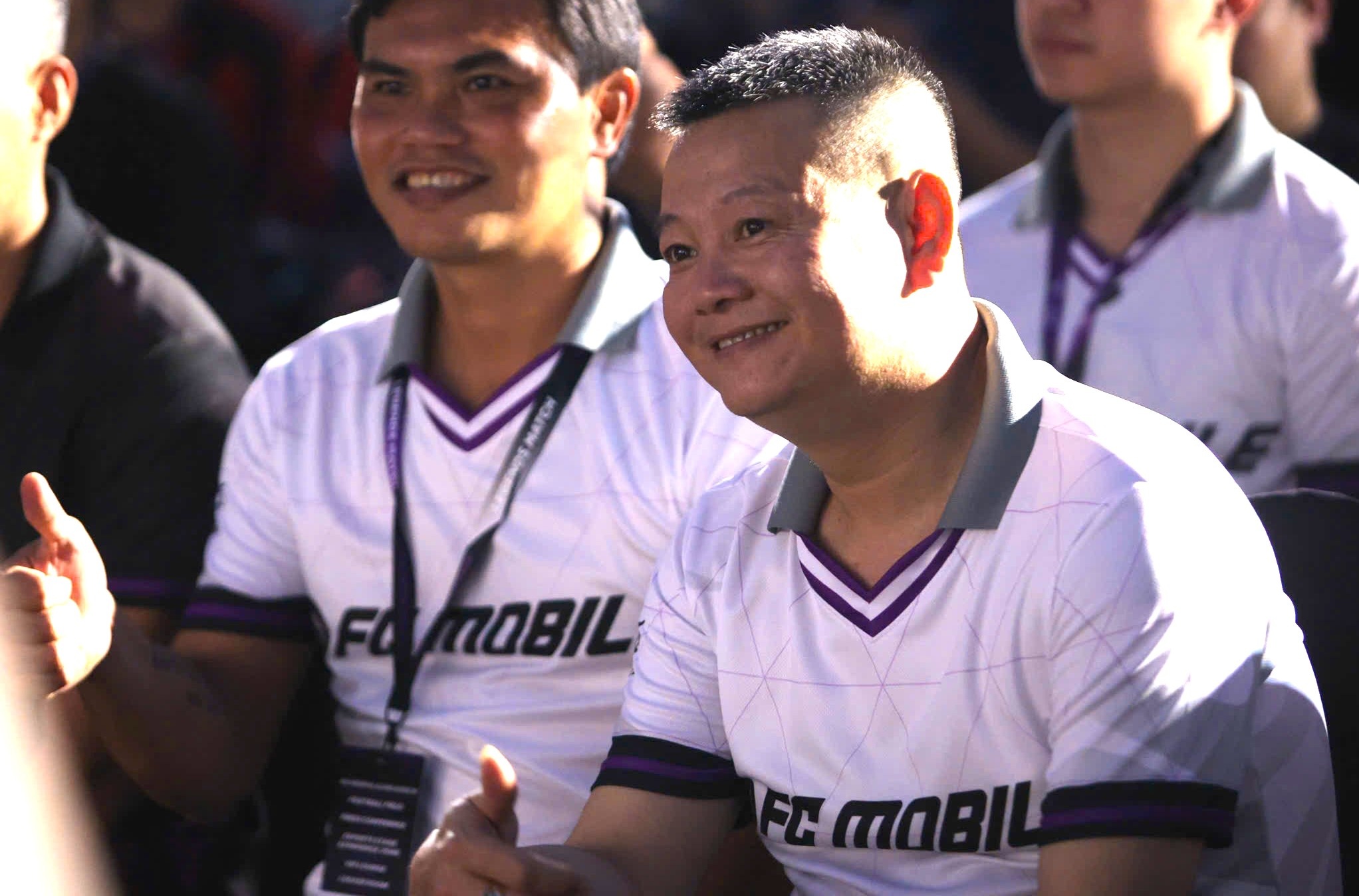 Van Quyen, Cong Vinh tai hien hinh anh ‘song sat’ mot thoi hinh anh