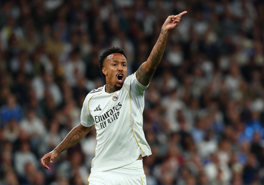 Militao bung no gian du voi Camavinga hinh anh