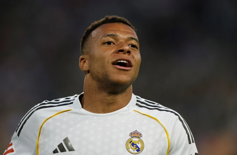 Mbappe bi phoi bay diem yeu chi mang hinh anh