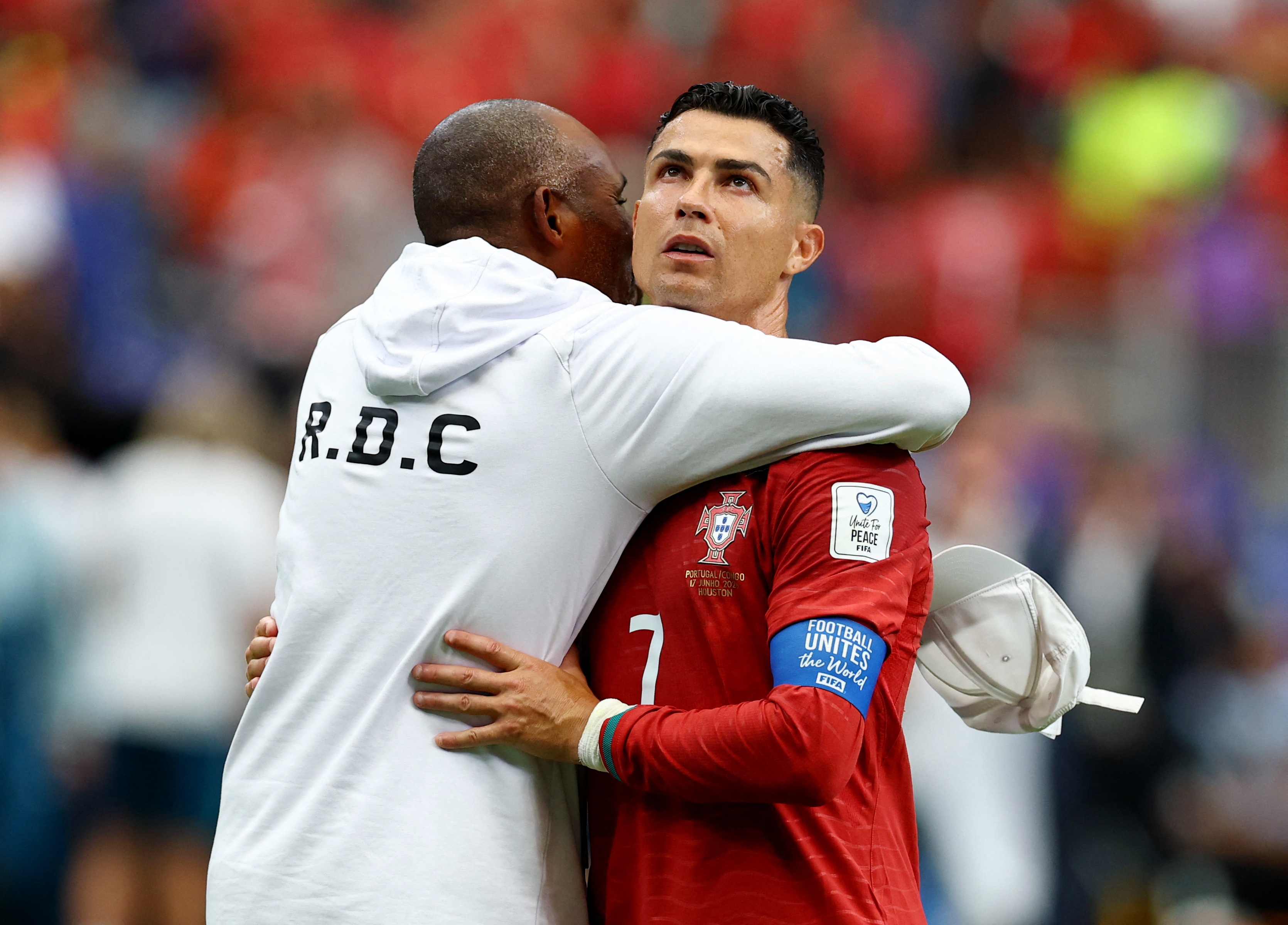Qua bong tung khien Ronaldo mat ban thang o World Cup hinh anh