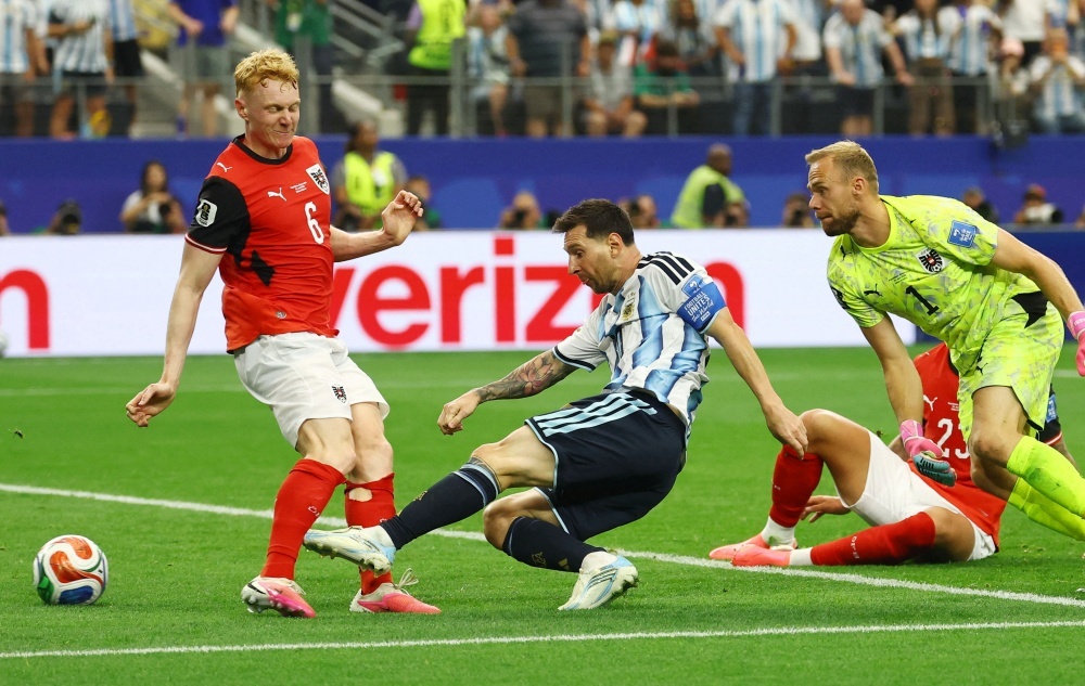 Messi cang hay, Argentina cang dang lo hinh anh