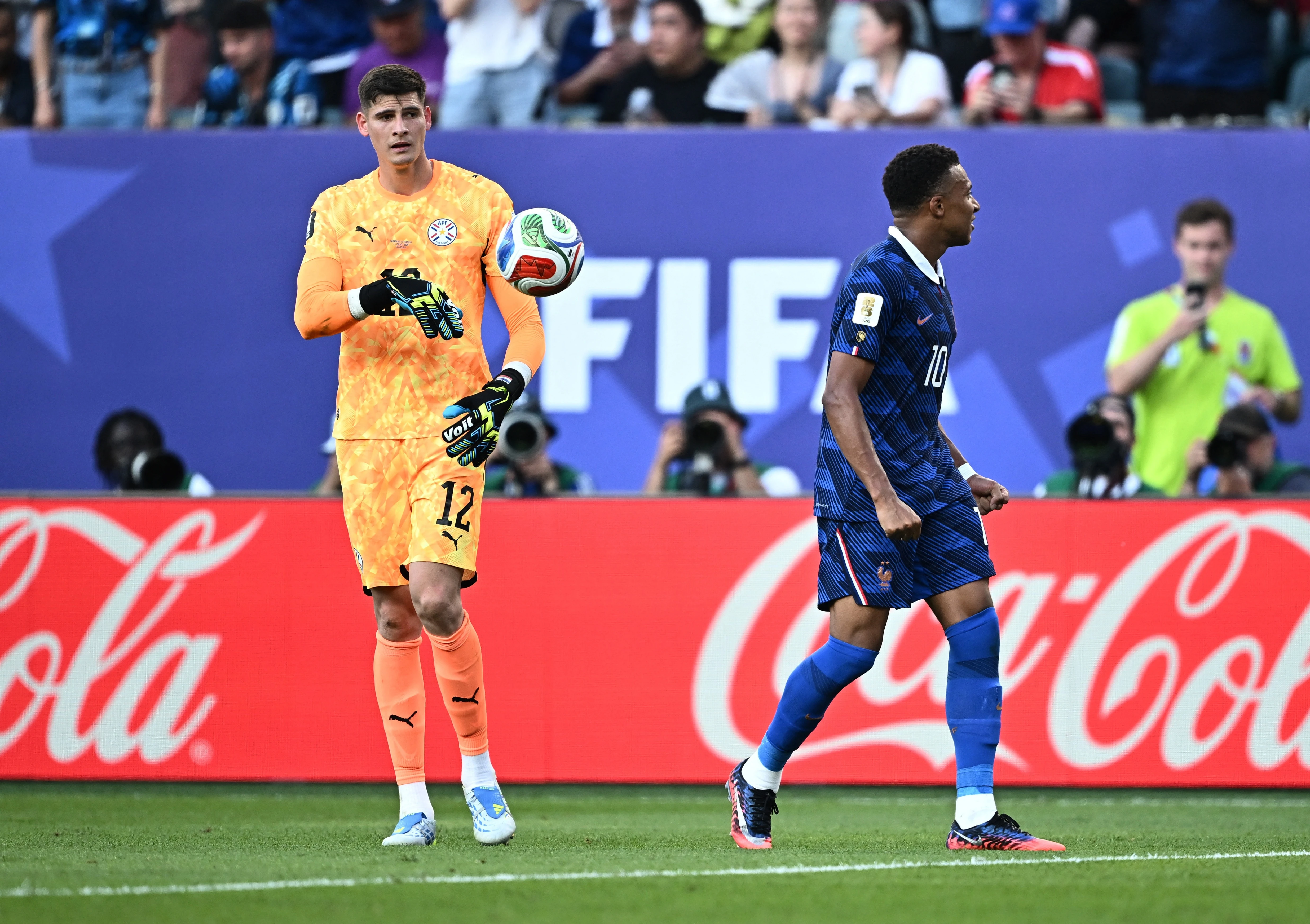 Thu mon Paraguay kho chiu vi Mbappe hinh anh