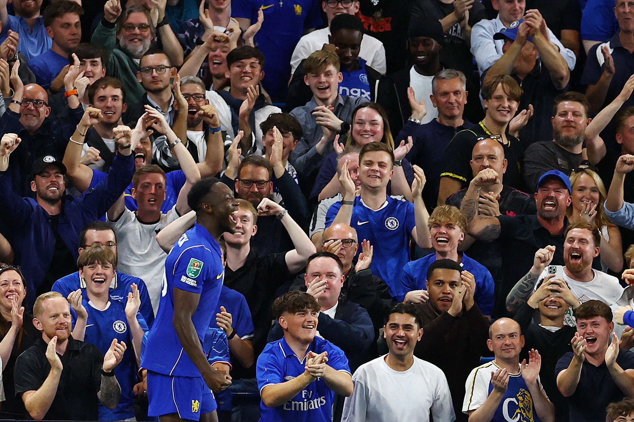 Welbeck ghi bàn ngày ra mắt Chelsea