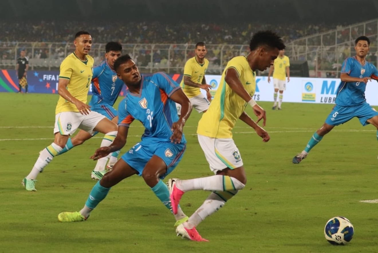 Ấn Độ chọn Brazil, nhận cái giá 0-4