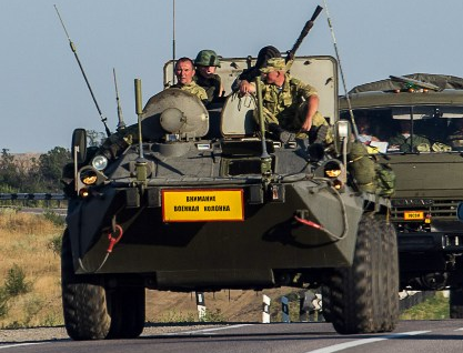 Ukraina tuyen bo na phao vao thiet giap Nga hinh anh