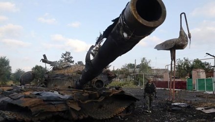 Tinh hinh 'cang nhu day dan', Ukraina muon gia nhap NATO hinh anh