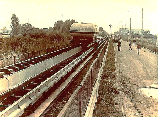 Đã có dự xây dựng 2 tuyến đường như thế này cho loại tàu mới này tại Moskva năm 1992. Nhưng sau sự tan rã của Liên bang Xô Viết, dự án không còn nguồn tài chính. Tất cả mọi việc ngừng lại. 