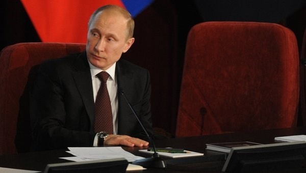 Putin: Vu khi My khong the thay doi tinh hinh Ukraine hinh anh