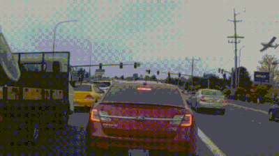 May bay lao suot cot dien, boc chay tren duong o My hinh anh