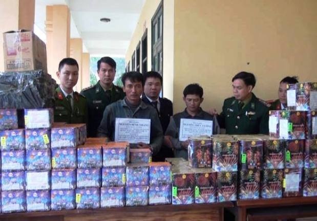 Ngụy trang pháo dưới gầm xe ảnh 1 Nguy trang phao duoi gam xe anh 1