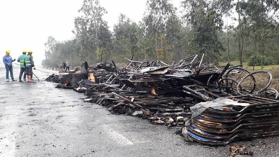 Xe tai chay tro khung tren quoc lo anh 2