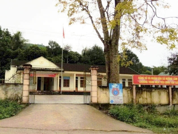 Ha Tinh cach chuc, khoi to nhieu can bo xa vi hang loat sai pham hinh anh