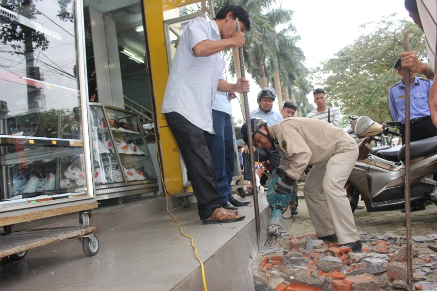 Ha Tinh ung ho don dep via he anh 3