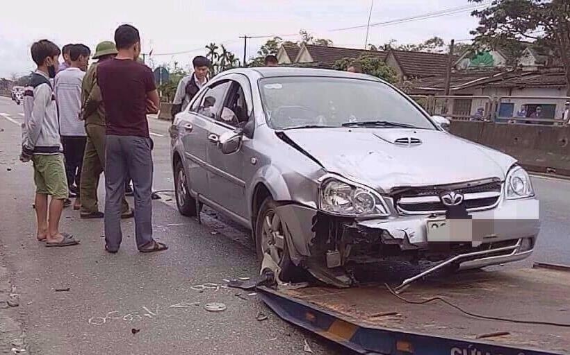 3 me con gap tai nan tren duong di hoc hinh anh