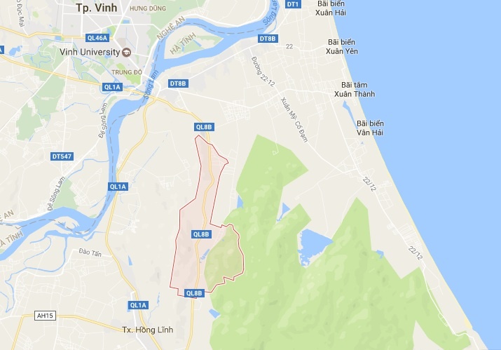 xe đầu kéo lao xuống ruộng ảnh 2 xe dau keo lao xuong ruong anh 2