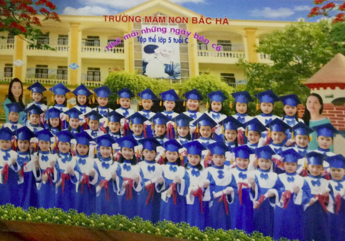 Chup anh ky yeu 'rau ong cam cam ba' cho hoc sinh mam non hinh anh